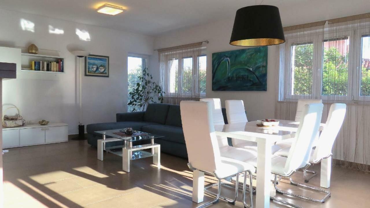 House Mia Lägenhet Ližnjan Exteriör bild