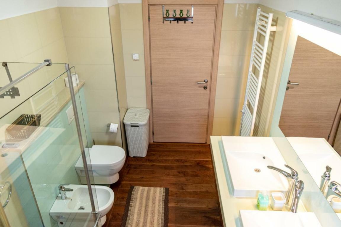 House Mia Lägenhet Ližnjan Exteriör bild